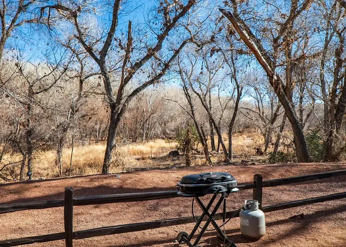 Cozy Creekside 93 Near Sedona Holiday home *